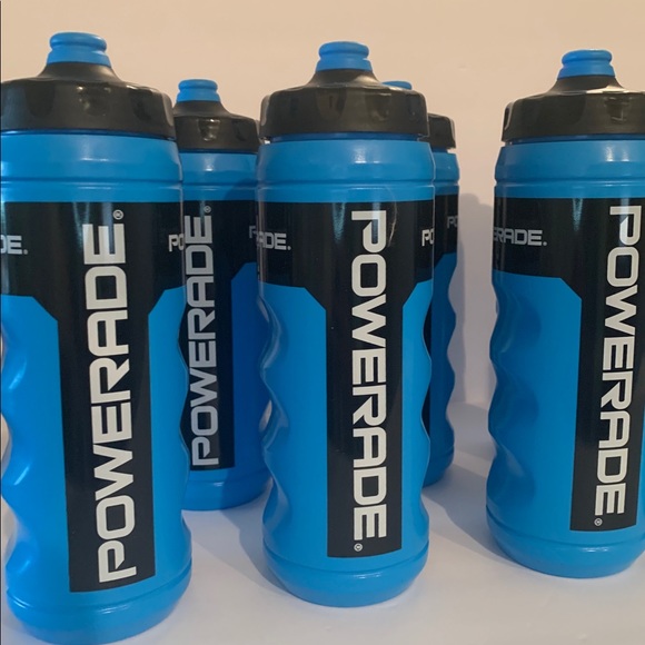 Lot of 11 Powerade Water Squeeze Bottles 32 ounces - Picture 2 of 7
